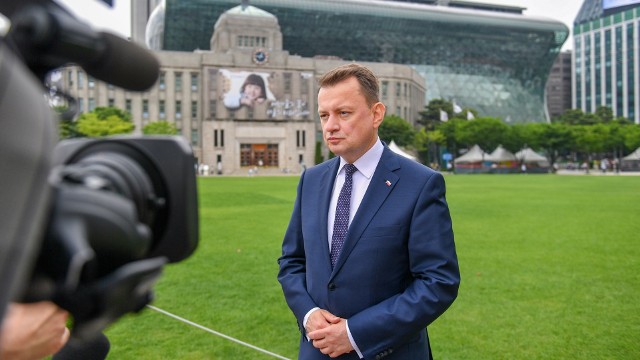 Szef MON Mariusz Błaszczak przebywa w Korei Południowej