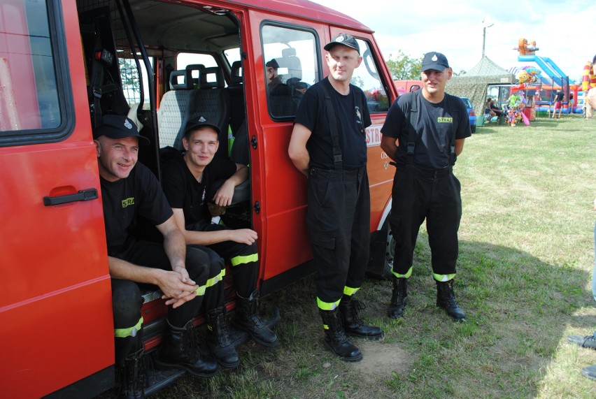 Święto rabarbaru w Trzebieniu już po raz dwunasty (zdjęcia)