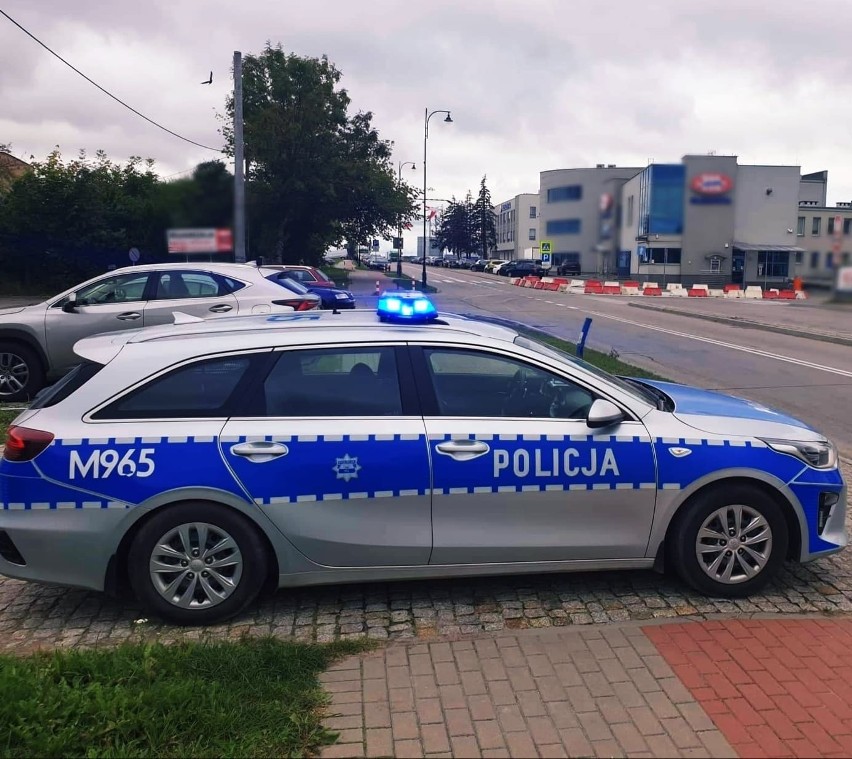 Wysokie Mazowieckie. Nietrzeźwy kierowca w audi potrącił kobietę. 48-latka trafiła do szpitala  