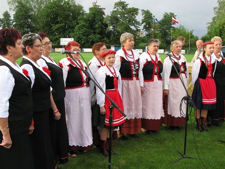 Dożynki gminne odbyły się na stadionie przy ul....