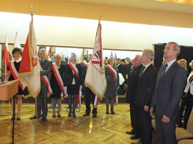 Na otwarcie części oficjalnej zaśpiewano hymn związkowy