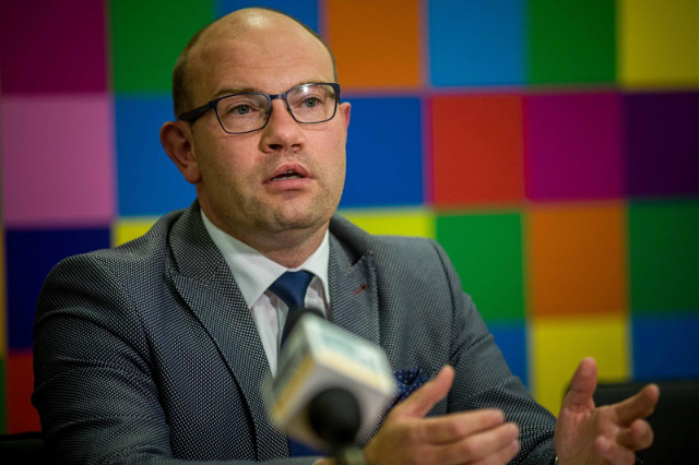 Marszałek Artur Kosicki liderem sierpniowego rankingu popularności na Facebooku marszałków województw