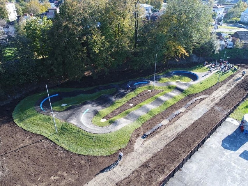 Łącko. Nad Dunajcem powstanie tor rowerowy typu „pumptrack" [ZDJĘCIA]