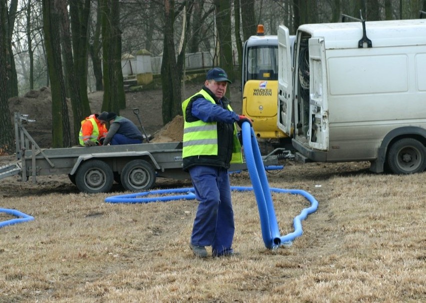 Pakość. Trwa rewitalizacja kalwarii. Czas na alejki