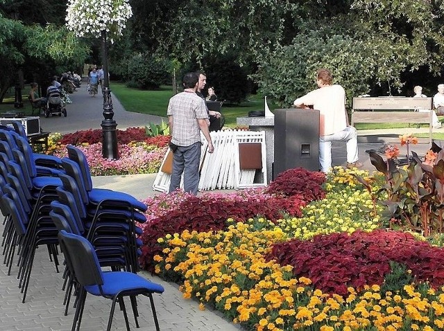 W Ogrodzie Botanicznym ustawiona zostanie plenerowa scena i widownia