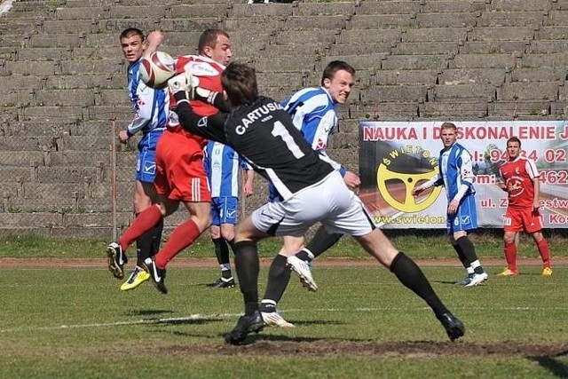 W ubiegłym roku piłkarze Gwardii ograli Cartusię na swoim boisku 2:1. Jak będzie w sobotę?