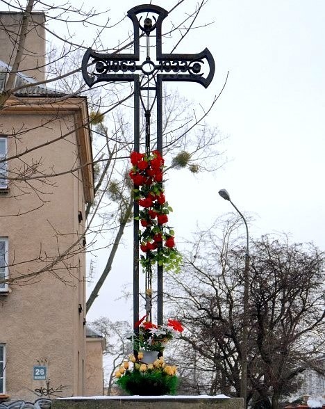 Radomianie uczczą w piątek 100. rocznicę powstańczego krzyża przy ulicy Warszawskiej