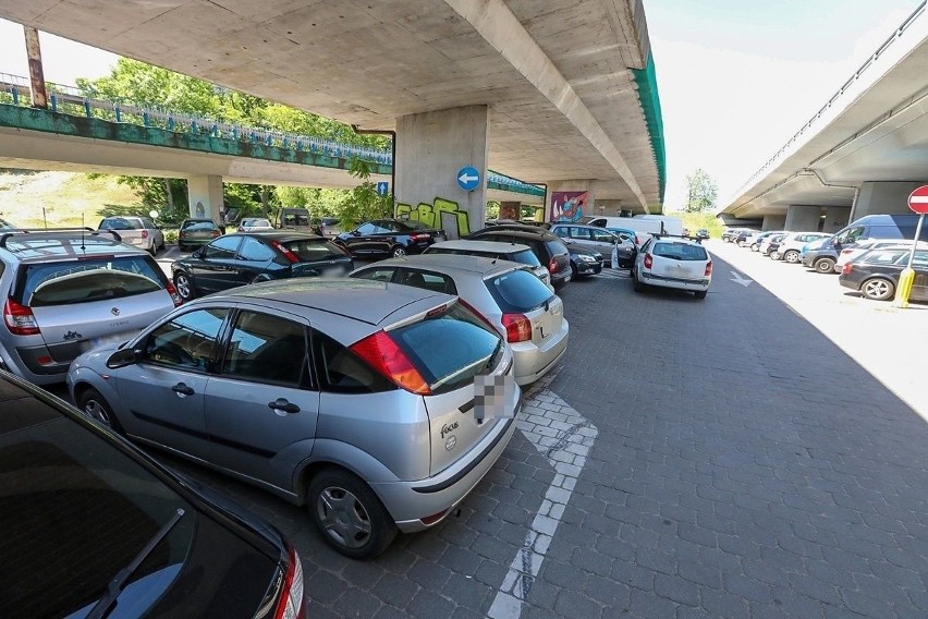 Parkowanie w Szczecinie. Wiemy już od kiedy bezpłatne parkingi w Szczecinie będą płatne - 22.09.2020