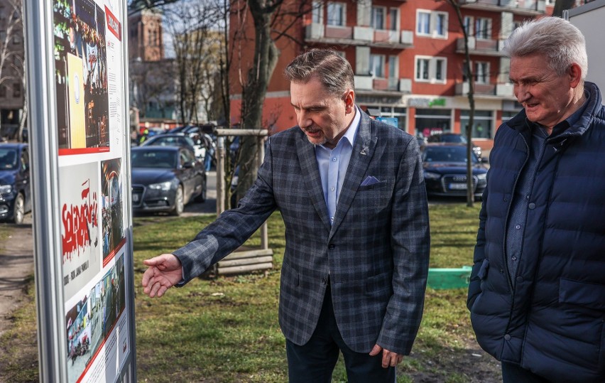 „Solidarność” broni Jana Pawła II. „Kolejna odsłona ataku na...