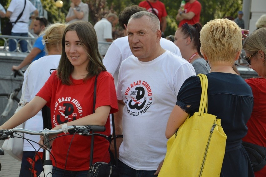 Obchody 75. rocznicy wybuchu Powstania Warszawskiego z rowerowym Rajdem Honoru [ZDJĘCIA]