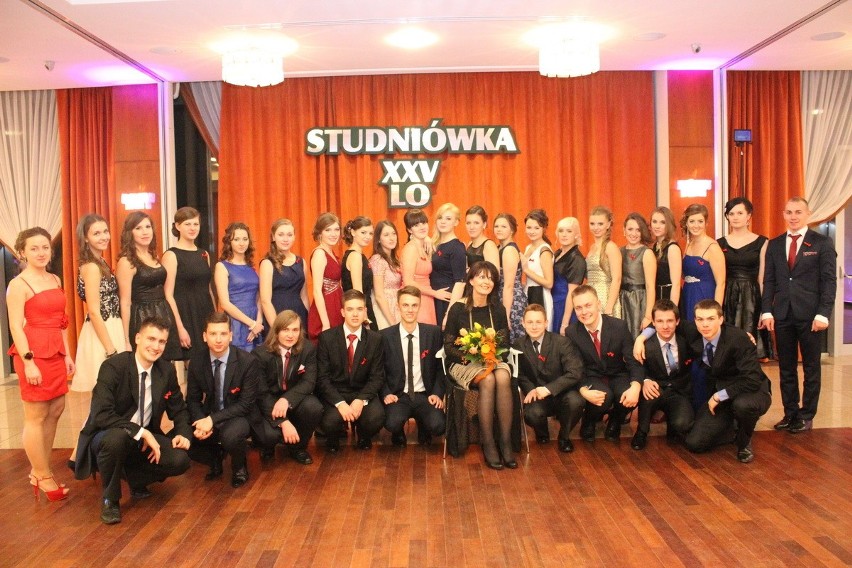 Studniówki 2014: Studniówka XXV LO w Łodzi [ZDJĘCIA+FILM]