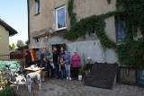 16-osobowa rodzina z Tarnowa Podgórnego ma już dach nad głową. Optymizmu jednak brak. "Straciliśmy dużo pieniędzy"
