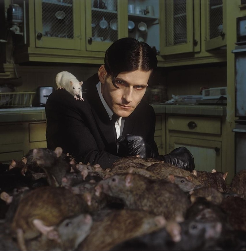 Crispin Glover zagra doktora Manfreda Abuse