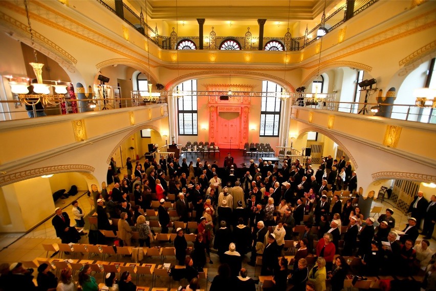 Synagoga pod Białym Bocianem. Poznaj jej historię (ZOBACZ FILM I ZDJĘCIA)