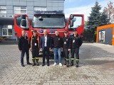 Strażacy z OSP w Wałdowie mają nowy wóz. Hucznie go powitali