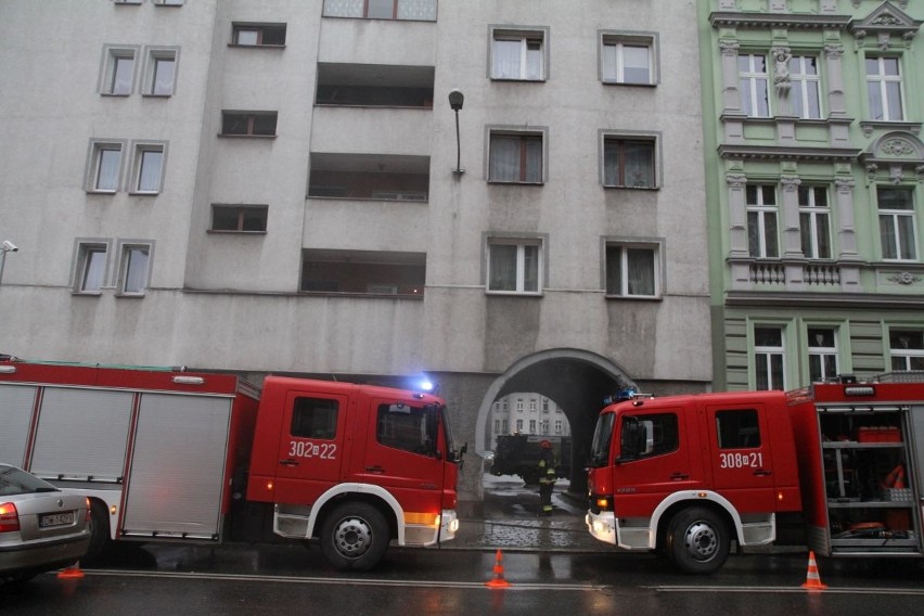 Około godz. 13. w piwnicy jednej z kamienic na ul. św....