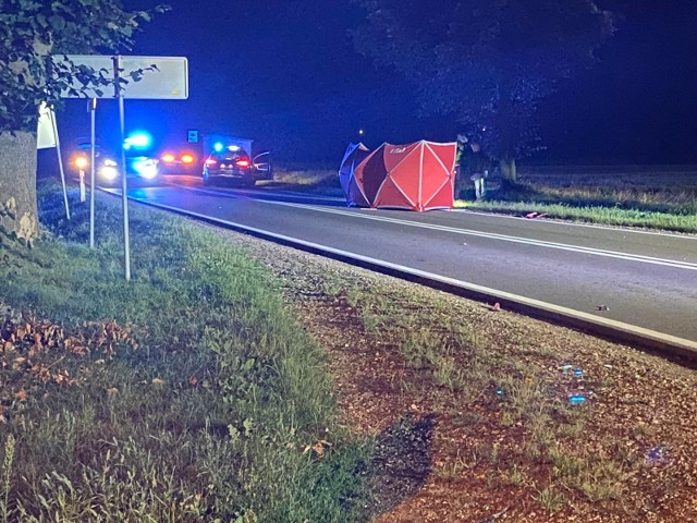 Tragiczny wypadek w Rogienicach wielkich na DK63. Zginął motorowerzysta!