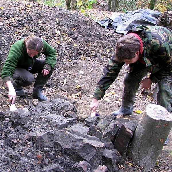 Odkryte fragmenty osady Lędzian zostaną po zbadaniu zasypane, ale wierną kopię słowiańskiej wioski będzie można obejrzeć w skansenie.