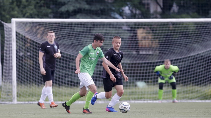 Staroniwa Rzeszów pokonała KP Zabajka 1:0 i przed ostatnią...