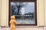 Lublin. Teatr im. Juliusza Osterwy w żałobie po śmierci aktora Przemysława Gąsiorowicza