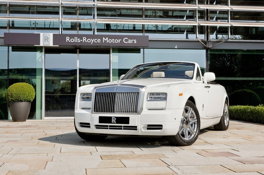 Rolls-Royce Phantom Series II Drophead Coupe London Olympics...