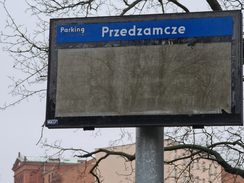 Miasto zapowiada nowy system informacji parkingowej w...