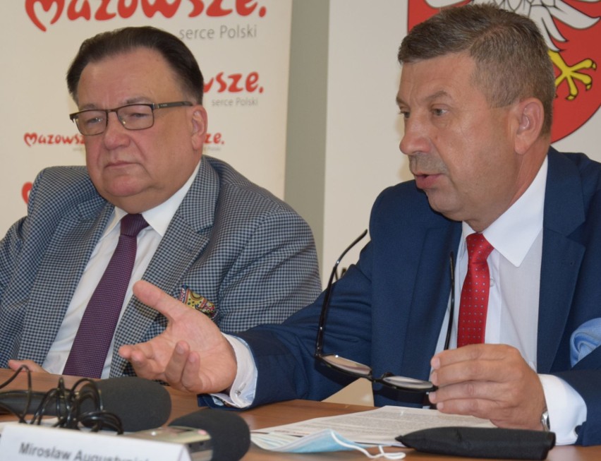 Ostrołęka. W Ostrołęce przeciw pomysłowi likwidacji dyspozytorni karetek w naszym mieście. 16.09.2020. Zdjęcia