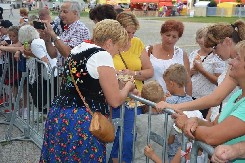 Światowy Festiwal Kwaśnicy 2016. Kulinarny pojedynek wójtów [ZDJĘCIA]