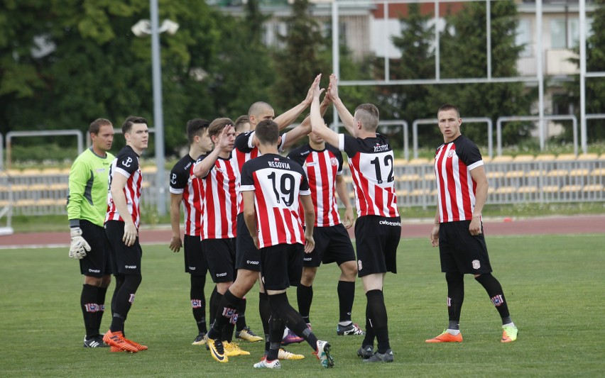 W finale Pucharu Polski na szczeblu Rzeszów-Dębica, Resovia...