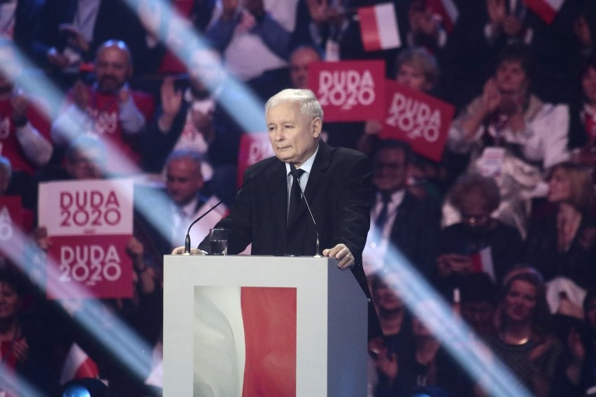 Jarosław Kaczyński za wszelką cenę prze do majowych wyborów? [rozmowa]