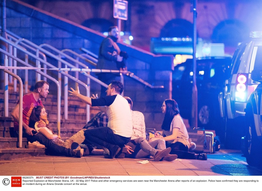 Wielka Brytania: Zamach w Manchesterze po koncercie Ariany Grande [ZDJĘCIA] [WIDEO]