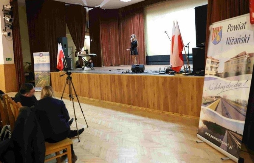 XXIV edycja Rejonowego Konkursu Patriotycznego „Partyzancka dola” w Ulanowie. Zobacz zdjęcia
