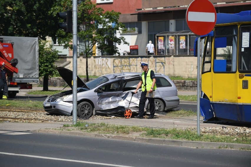 Do zderzenia tramwaju z samochodem osobowym doszło na...