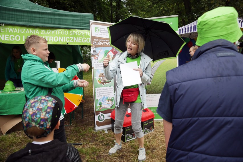 "Eko piknik" nad zalewem - wspólne dbanie o przyrodę połączone z zabawą [ZOBACZ ZDJĘCIA]