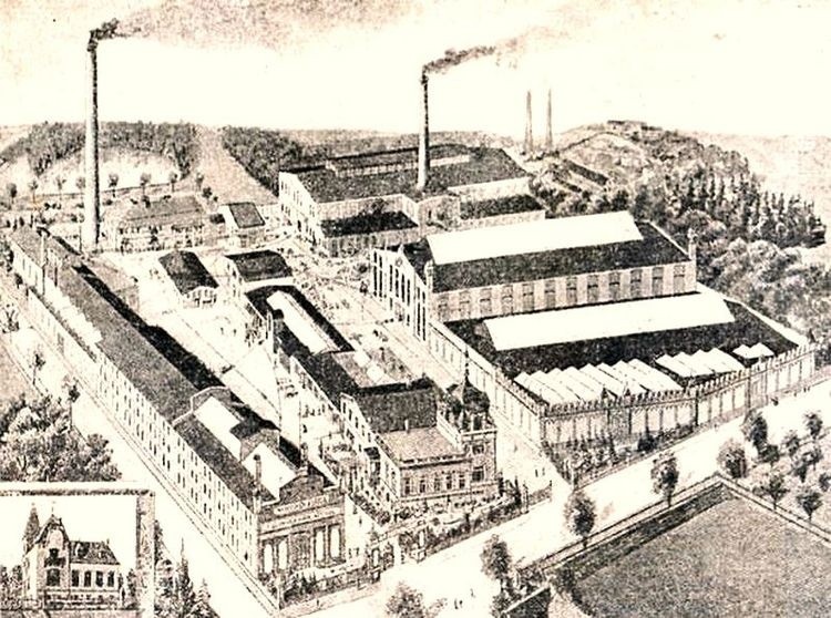 Fabryka powstała w 1865 roku i została założona przez Carla...