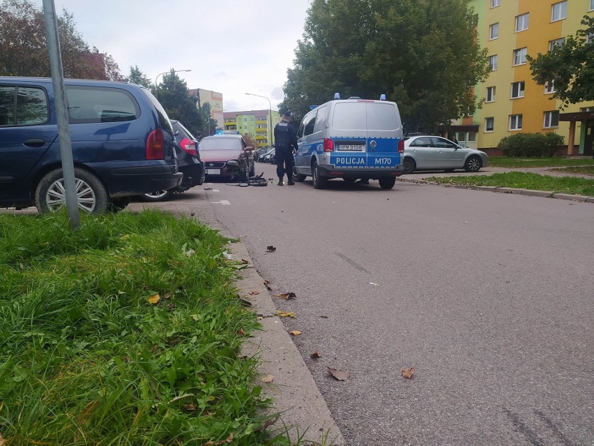 Białystok. Policyjny pościg za oplem przez pół miasta. Rozbity radiowóz [ZDJĘCIA]