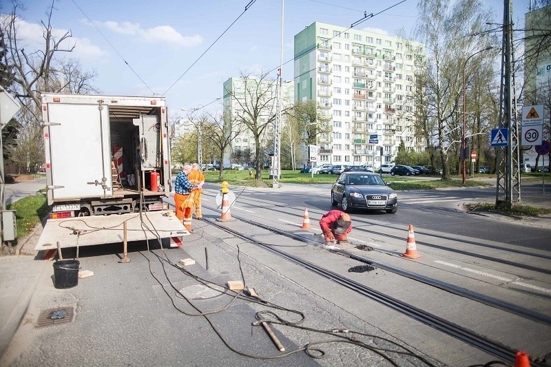 Pogotowie torowe naprawiało awarię na ul. Narutowicza.