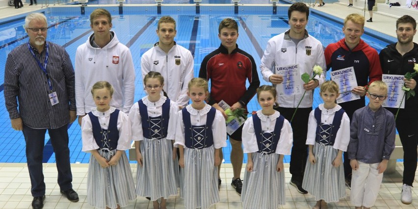 Skoczkowie do wody z Rzeszowa wystąpili w Pucharze Świata w Rostocku. Najlepiej spisali się w synchronie Kacper Lesiak i Andrzej Rzeszutek