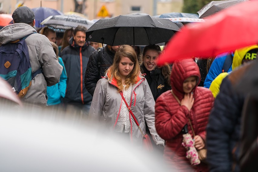 Marsz Pamięci Sybiraków przeszedł ulicami Nowego Sącza [ZDJĘCIA]