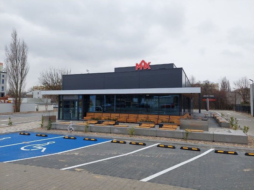 Nowa burgerownia w Łodzi. Wiemy, kiedy otwarcie Max Premium Burgers! Coś dla fanów mięsa. ZOBACZ CENY, WIDEO