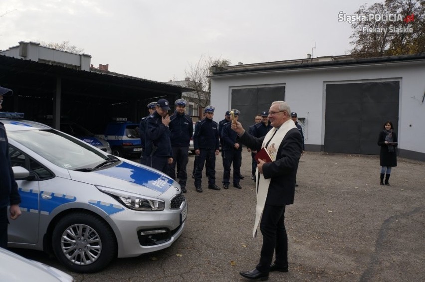 Nowe radiowozy w Piekarach Śląskich zostały poświęcone