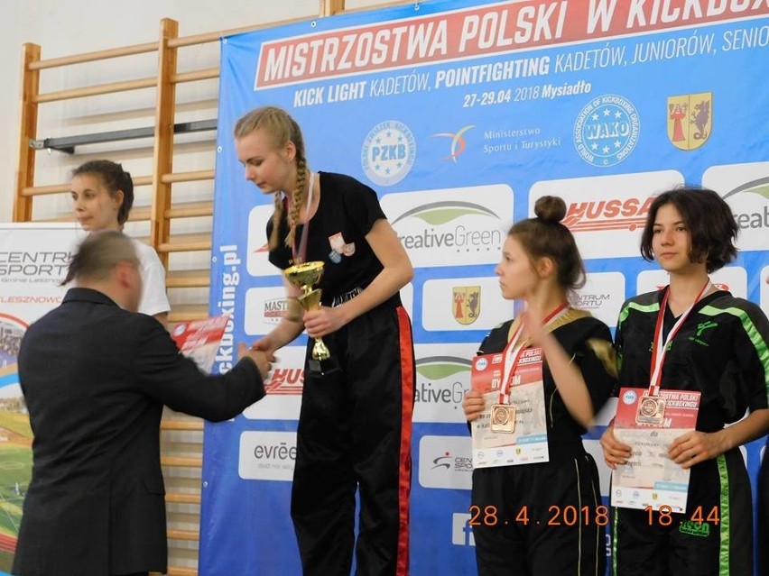 Osiem medali ekipy Wielicko-Gdowskiej Szkoły Walki Prime w mistrzostwach Polski [ZDJĘCIA]