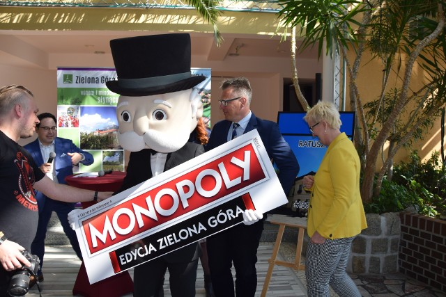 Konferencja prasowa w Palmiarni w sprawie zielonogórskiej edycji Monopoly - Zielona Góra - 2 kwietnia 2019