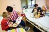 Szpitale nie będą już mogły wystawiać opiekunom leczonych dzieci rachunków za miejsce do spania czy zużyte media