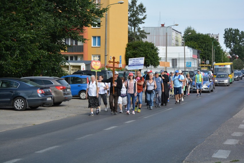 Ostrołęka. Pielgrzymka do Niepokalanowa z parafii pw. św. Antoniego ruszyła we wtorek 5.07.2022