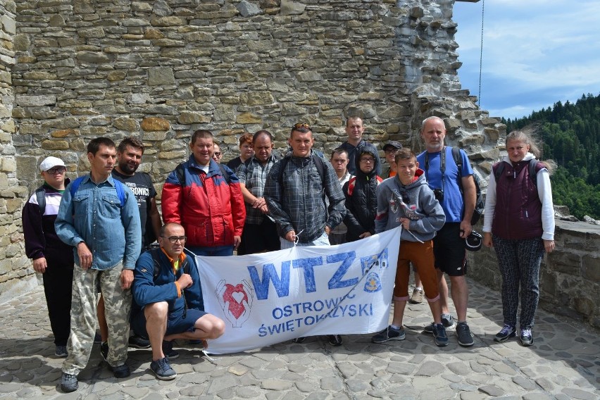 Uczestnicy Terapii Zajęciowej z Ostrowca na obozie w Pieninach, czyli rehabilitacja przez turystykę
