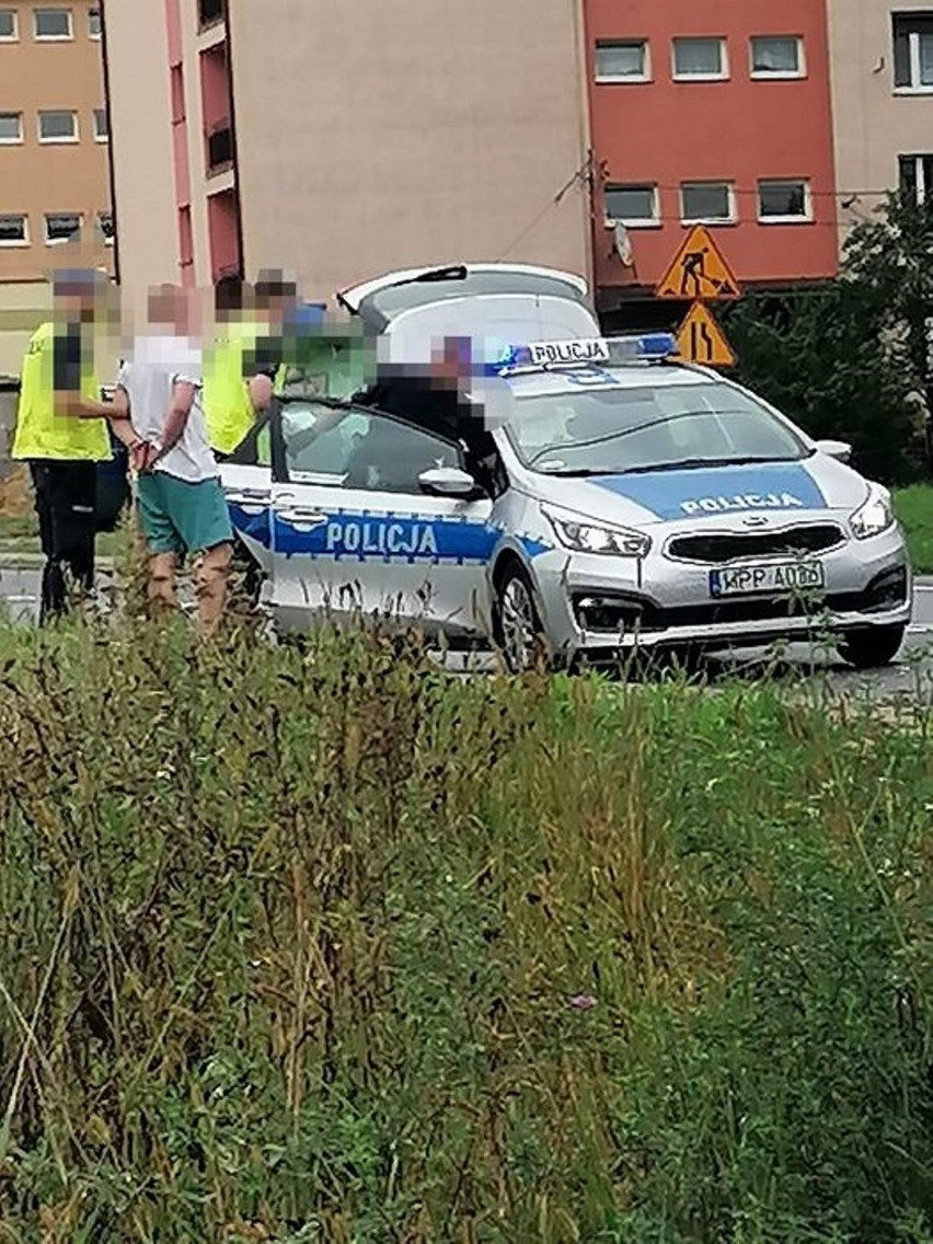 Wypadek w Rybniku na ul. Hetmańskiej. Kierowca volkswagena...