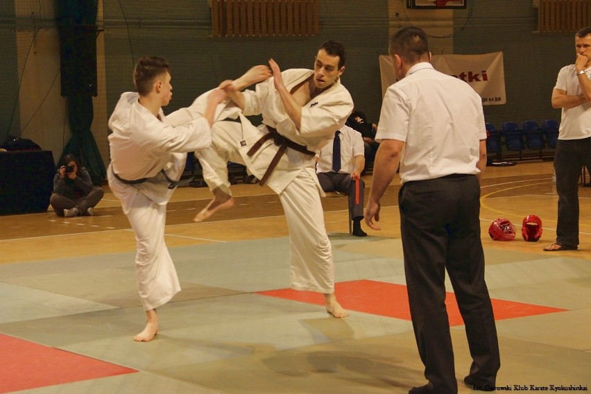 Karatecy z Ostrowi ze złotem i srebrem na Mistrzostwach Makroregionu Wschodniego