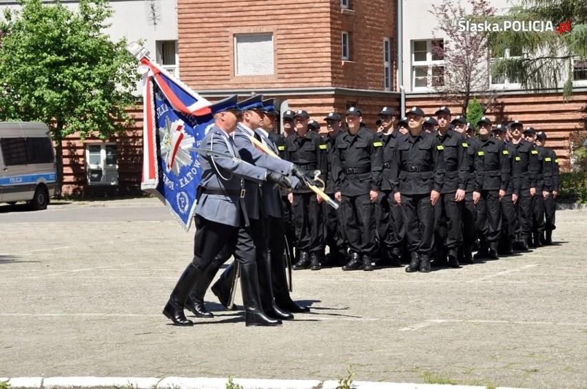 Ślubowanie nowych policjantów w Katowicach