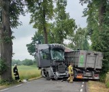Powiat sztumski. Wypadek tirów. Naczepa Scanii uderzyła w drugą ciężarówkę, kierowca trafił do szpitala! ZDJĘCIA
